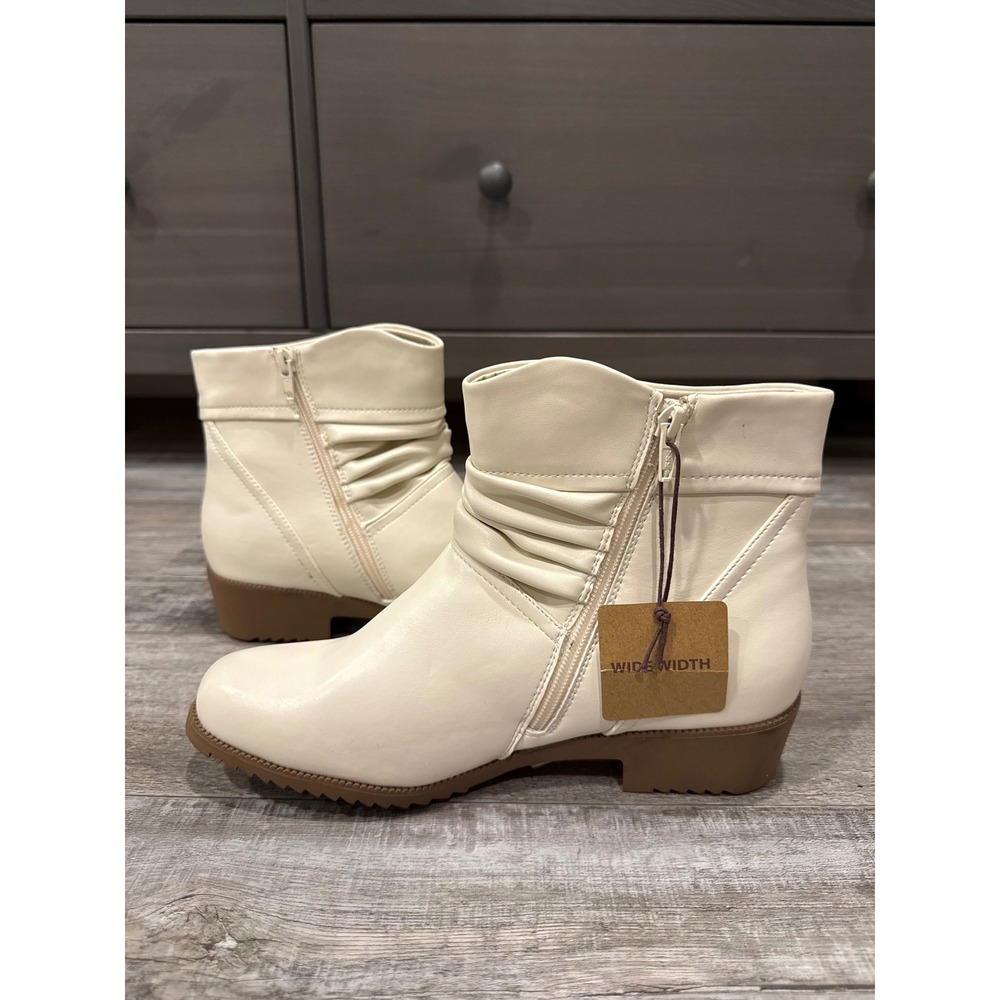 Cliffs by White Mountain Durbon Cream Wide Width Ankle Boots Size 9W NWT